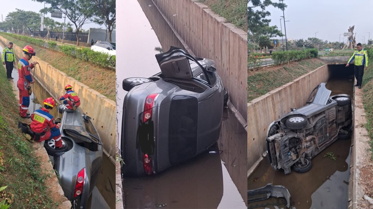 Diduga Sopir Mabuk, Honda City Terjun ke Parit di Bulevar Raya Summarecon Bandung