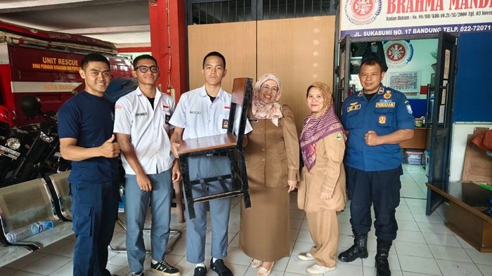 Iseng Masukkan Jari Kelingking ke Lubang Kursi, Siswa di Bandung Minta Bantuan Damkar