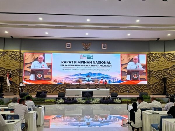 Rapimnas PII 2026 Anugerahkan Penghargaan Narendra Dharma Abiyanta kepada Tiga Gubernur