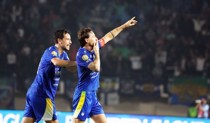 Bangkit di Babak Kedua, Persib Paksa Dewa United Berbagi Poin